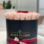 EXCLUSIVE es nuestra colección más romántica y elegante. Con ella, no dejarás indiferente a nadie, ideal para regalar a tu persona favorita o para decorar ese rincón especial de tu casa.#rosestolove #rosaspreservadas #rosaseternas #eternityroses #regalosespeciales #regalarosas #rosasespaña #rosaspreservadasespaña #rosasonline #love #handmade #rosas #nature #diseñofloral #bouquet #roses #love #flores #bouquet #flores #floresfrescas #floresnaturales #flowers #florespreservadas #home #style #fashion #decohome